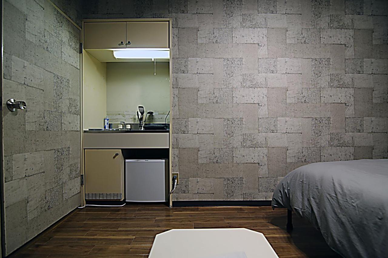 Kb House Shinjuku Double Room Free Poket Wifi! Токио Экстерьер фото